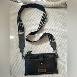 Wrangler Crossbody